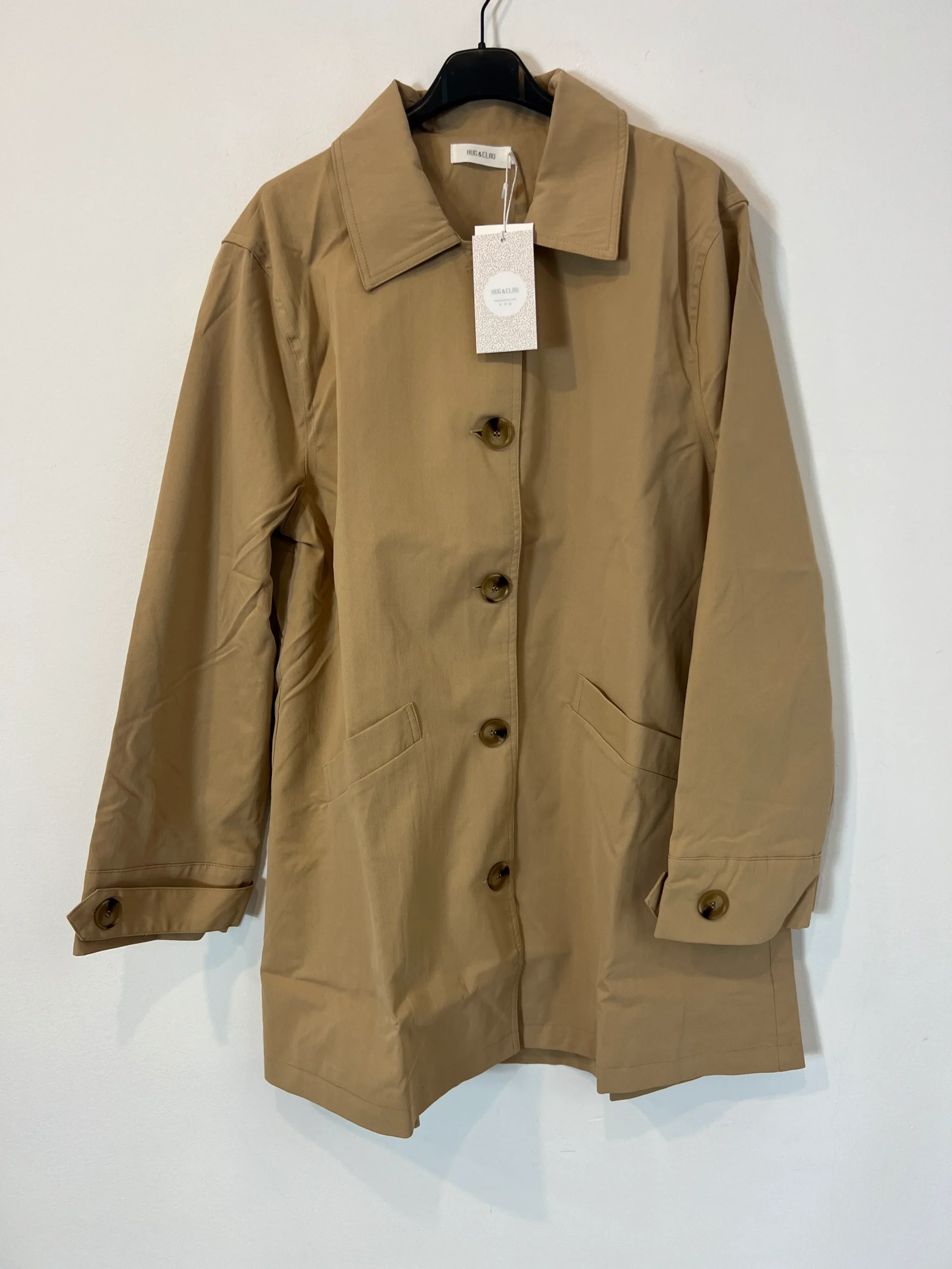 HUG & CLAU. Chaqueta beige efecto gabardina. T L/XL - Imagen 2