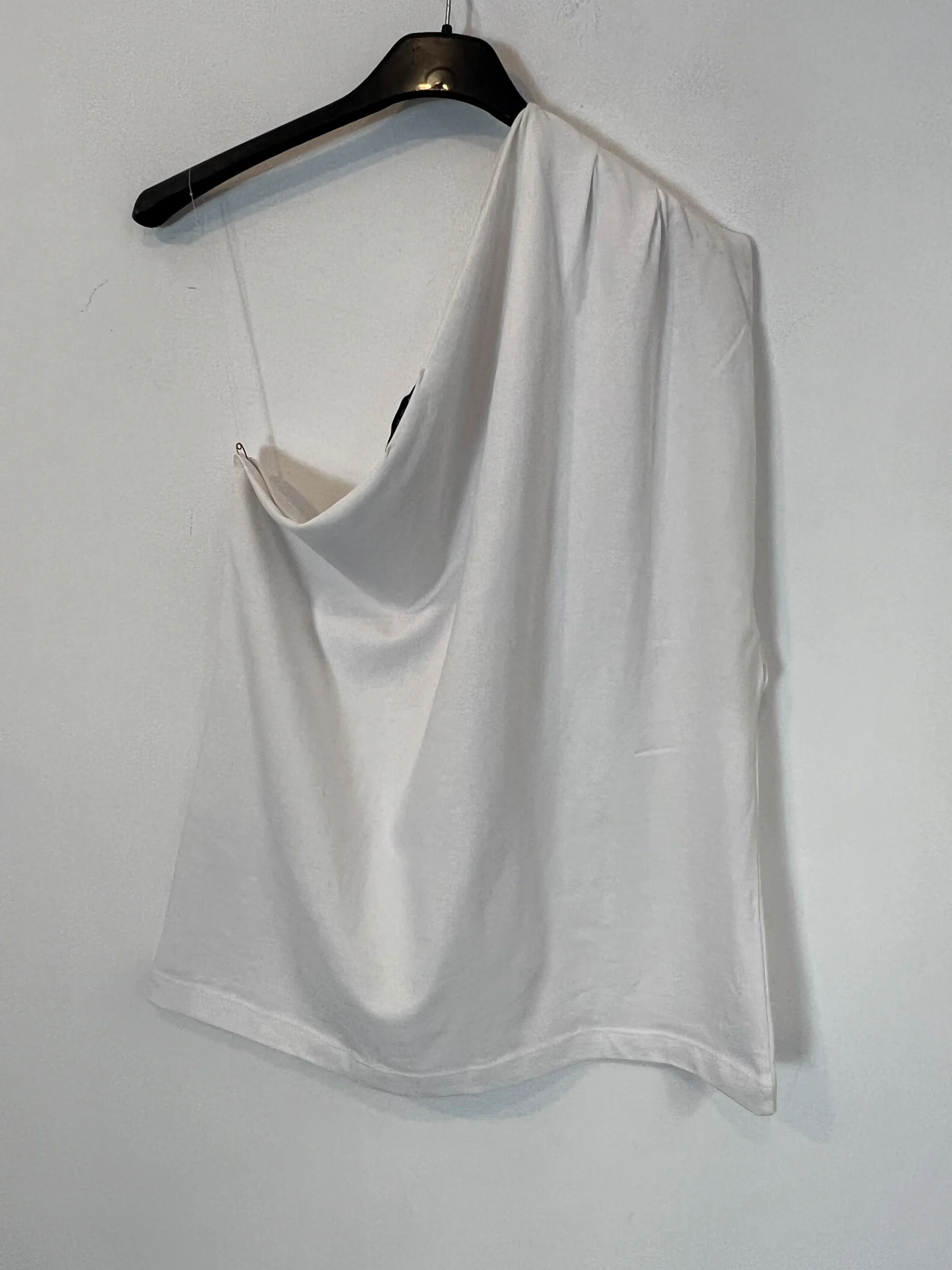 ZARA. Camiseta algodón blanca asimétrica. T M - Imagen 5