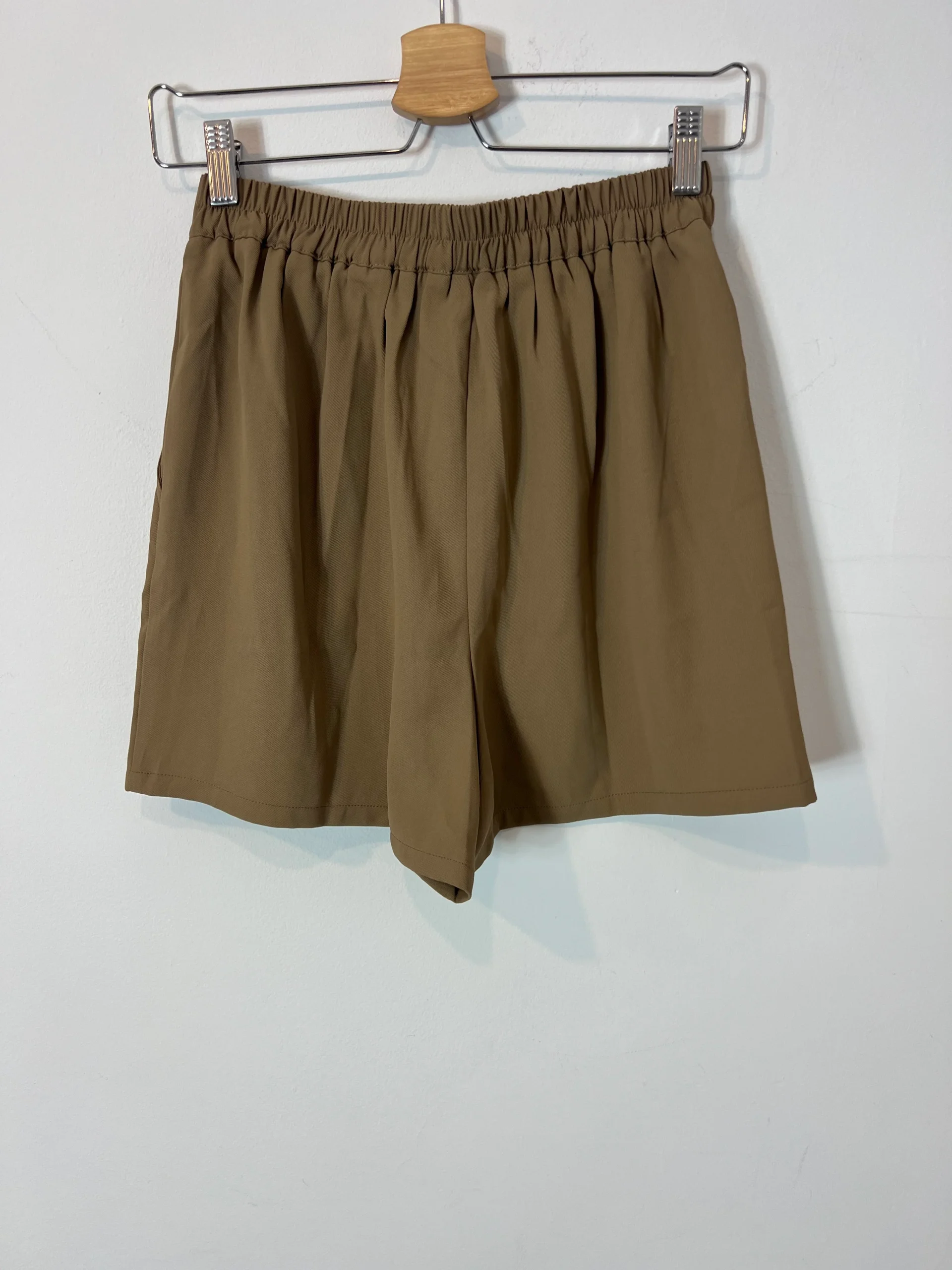 ACTCAT. Pantalón corto camel T.s - Imagen 5