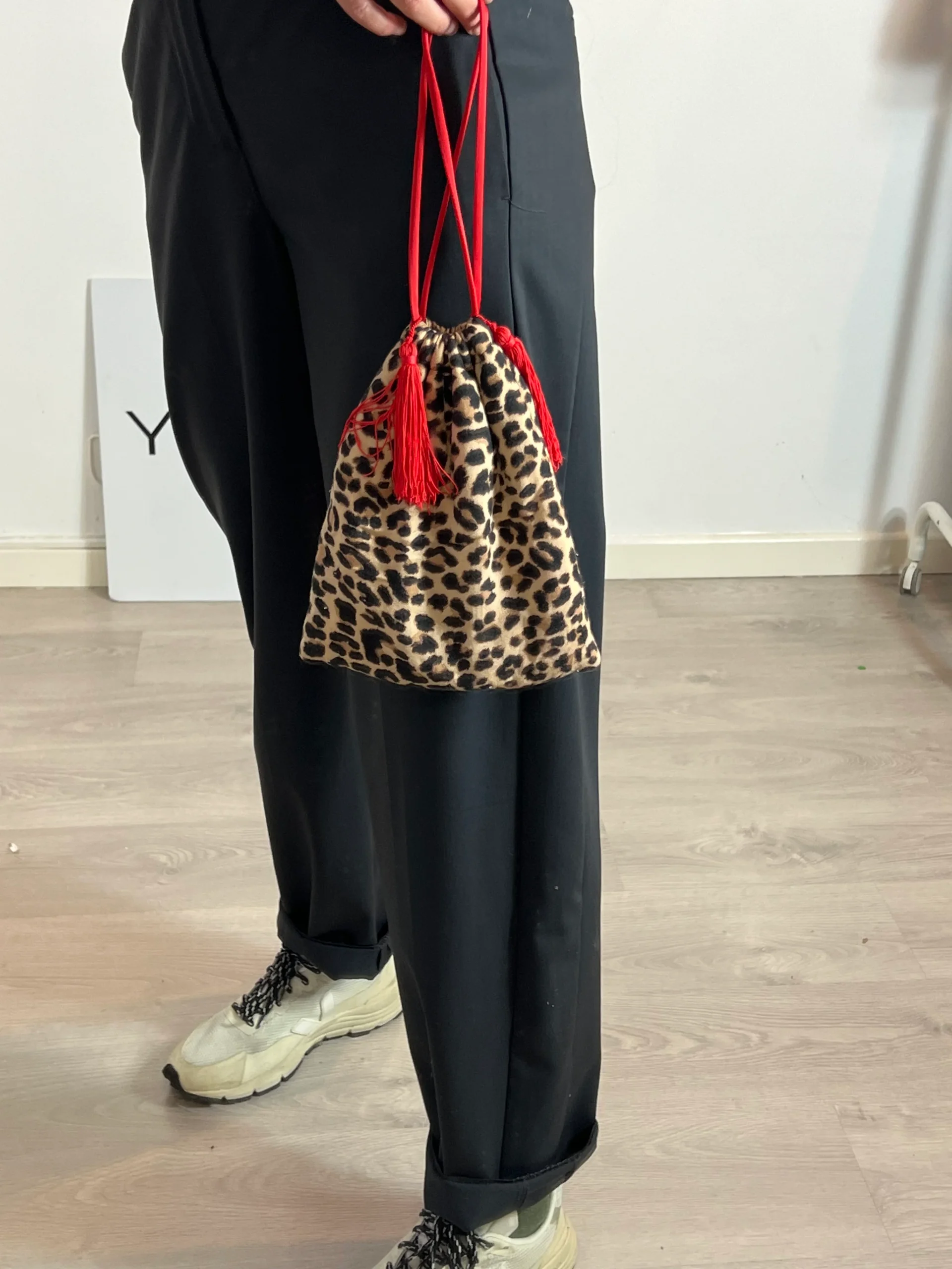 LAIA ALEN. Bolso saco animal print - Imagen 3